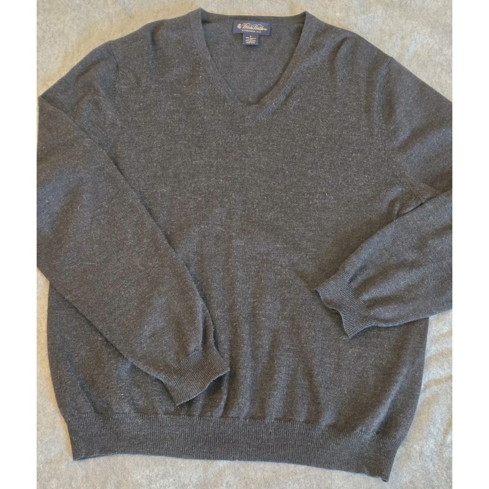 VTG 80s Brooks Brothers Charcoal V Neck Italian Merino Wool Sweater Size Large
